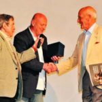 Massimo Iaboni, Fabrizio Montiroli premiano con il Mirto d’oro Philippe Leroy